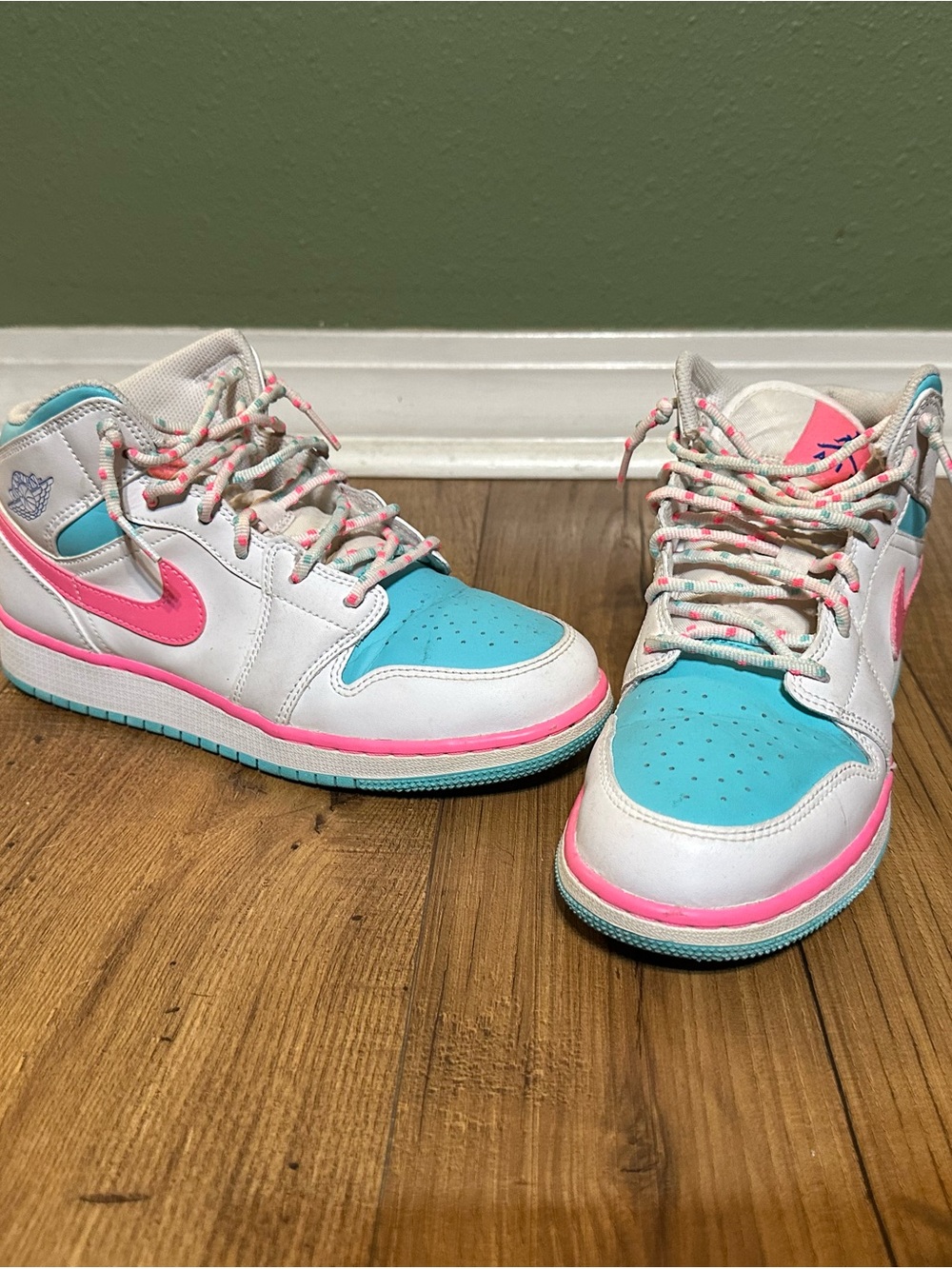 Jordan Kids Teal and Pink High-Top Sneakers